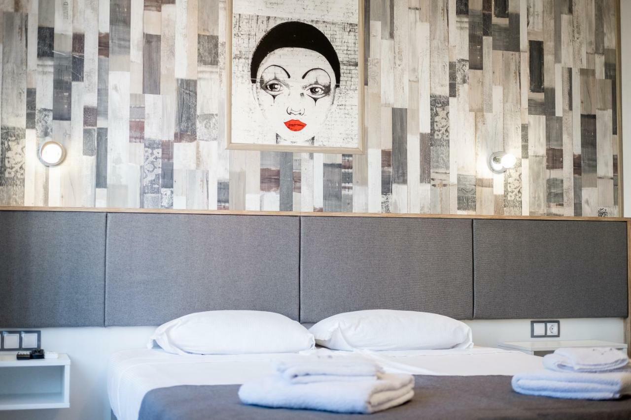 Sofia Downtown Life Apartment ภายนอก รูปภาพ