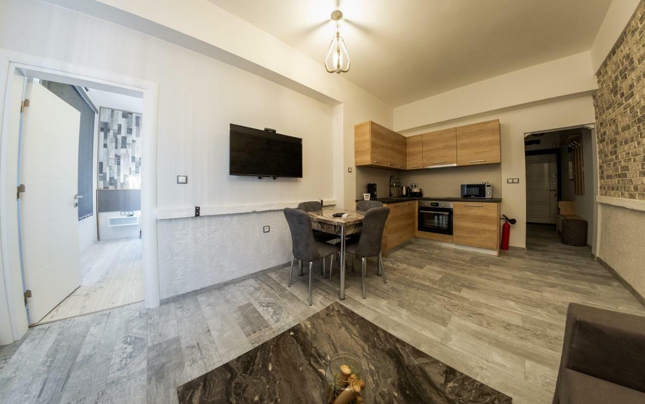 Sofia Downtown Life Apartment ภายนอก รูปภาพ