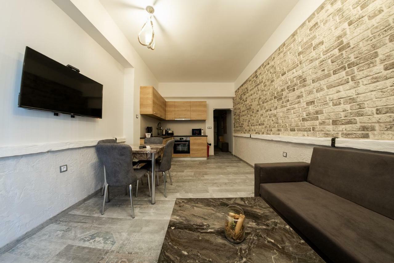Sofia Downtown Life Apartment ภายนอก รูปภาพ